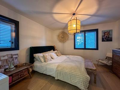 Maison - 140 m² - 4 pièces