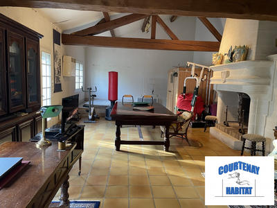 Maison - 230 m² - 6 pièces