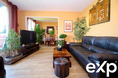 Appartement - 97 m² - 6 pièces