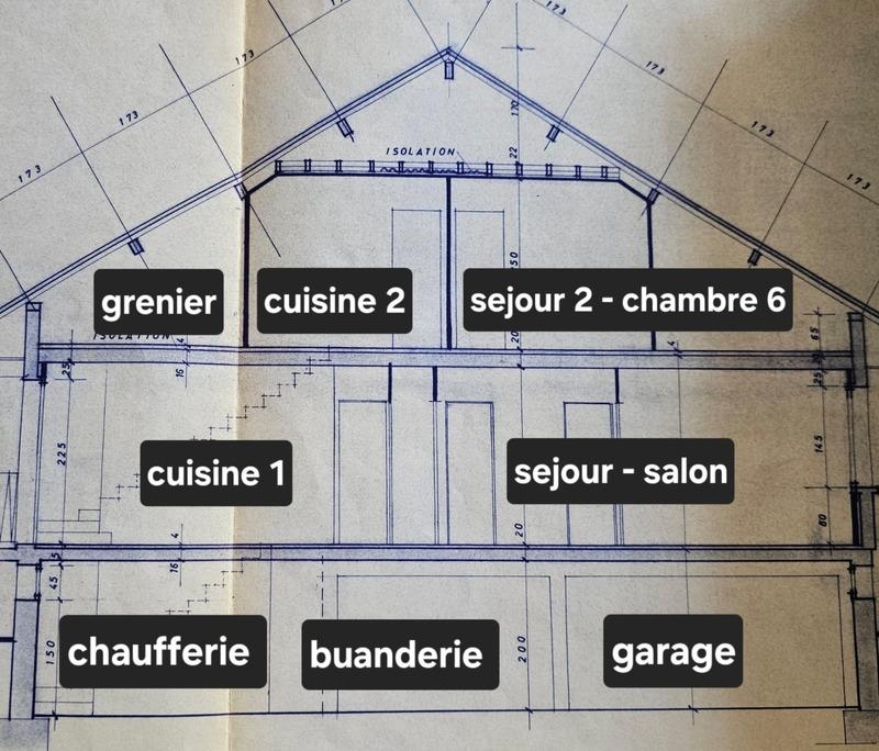 Maison - 153 m² - 8 pièces