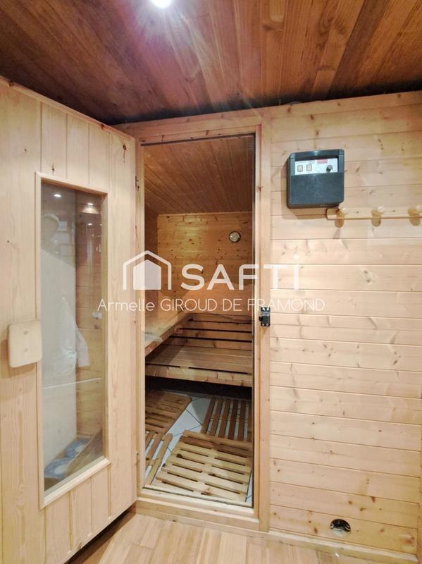 Maison - 147 m² - 6 pièces