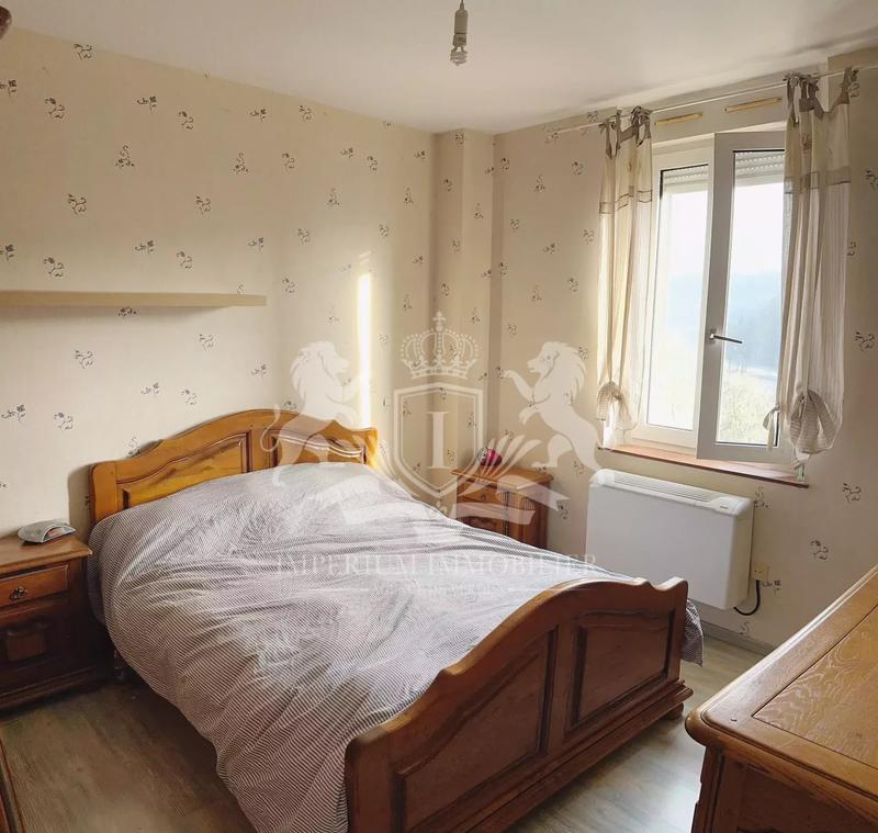 Maison jumelée - 90 m² - 5 pièces