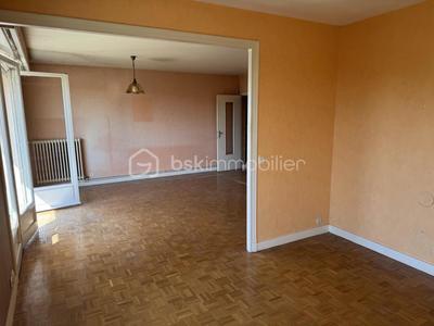 Appartement - 84 m² - 4 pièces