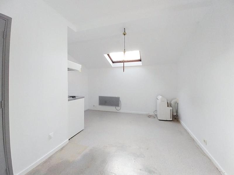 Studio - 30 m² - 1 pièce