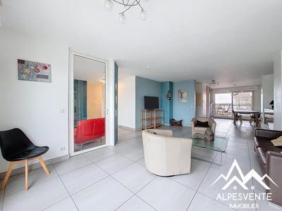 Appartement - 102 m² - 4 pièces