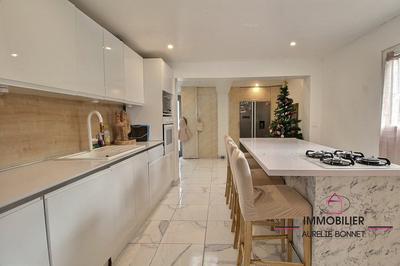 Maison - 108 m² - 5 pièces