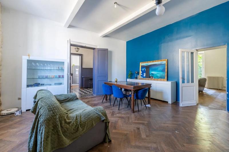 Maison - 290 m² - 8 pièces