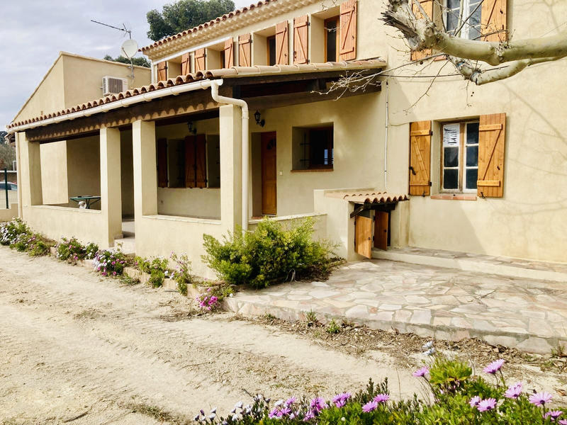 Maison - 194 m² - 9 pièces