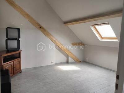 Loft - 75 m² - 3 pièces