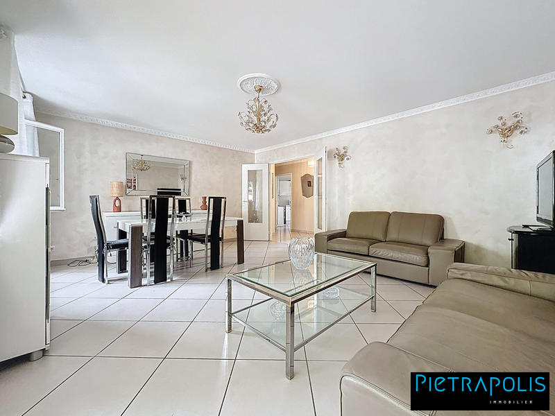 Appartement - 96 m² - 4 pièces