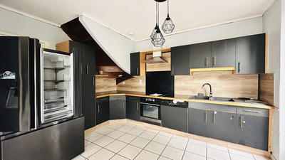 Maison - 110 m² - 6 pièces