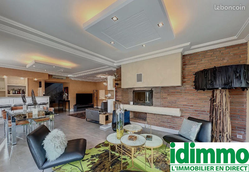 Maison - 300 m² - 10 pièces