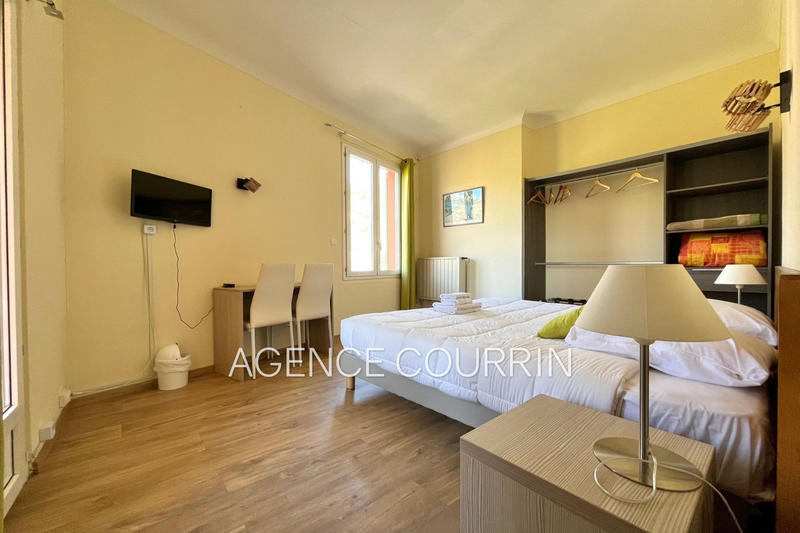 Maison chambre d'hôtes - 506 m²