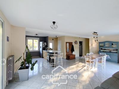 Maison - 157 m² - 7 pièces