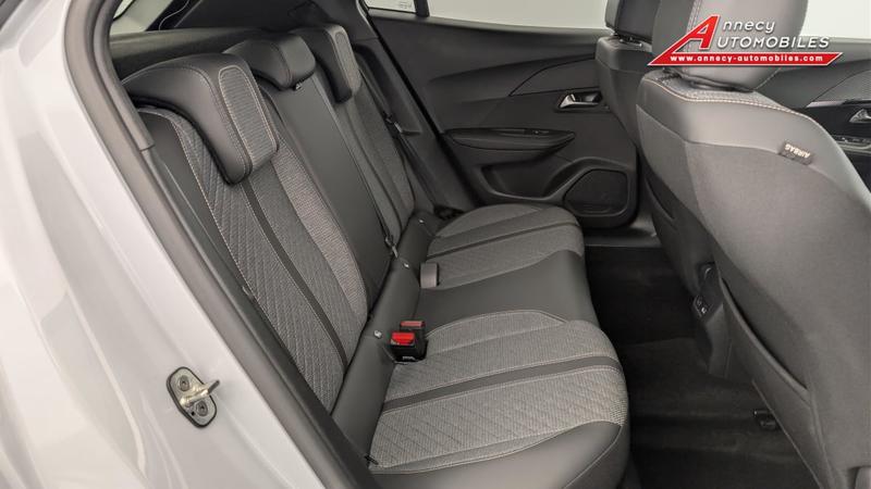 Peugeot 2008 Hybrid 136 e-Dcs6 Allure