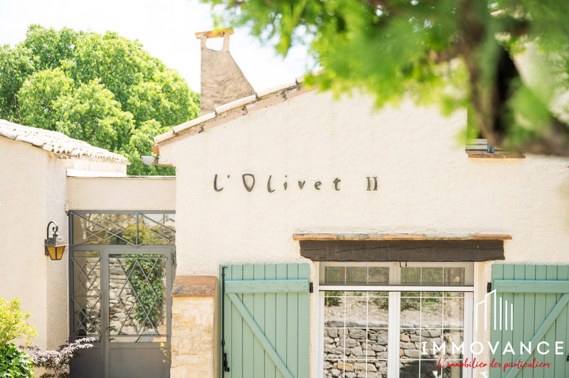 Maison traditionnelle - 161 m² - 6 pièces