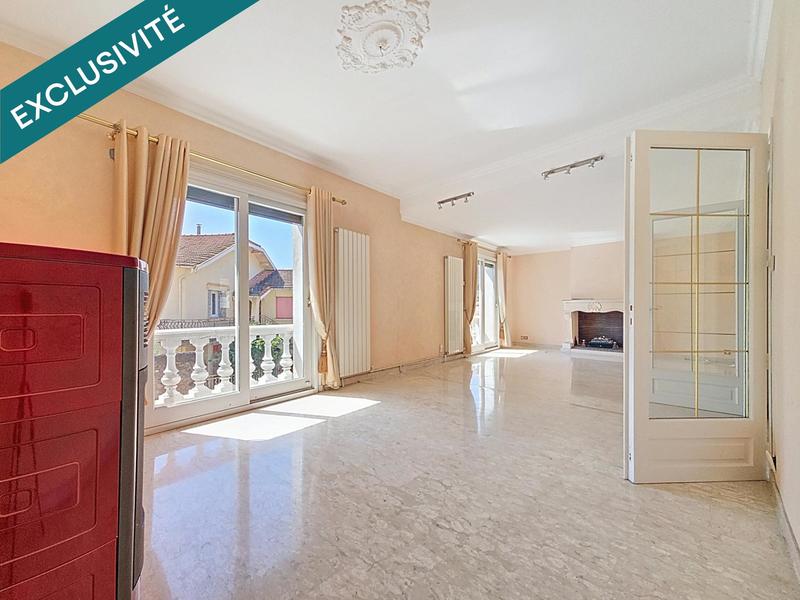 Maison - 227 m² - 9 pièces