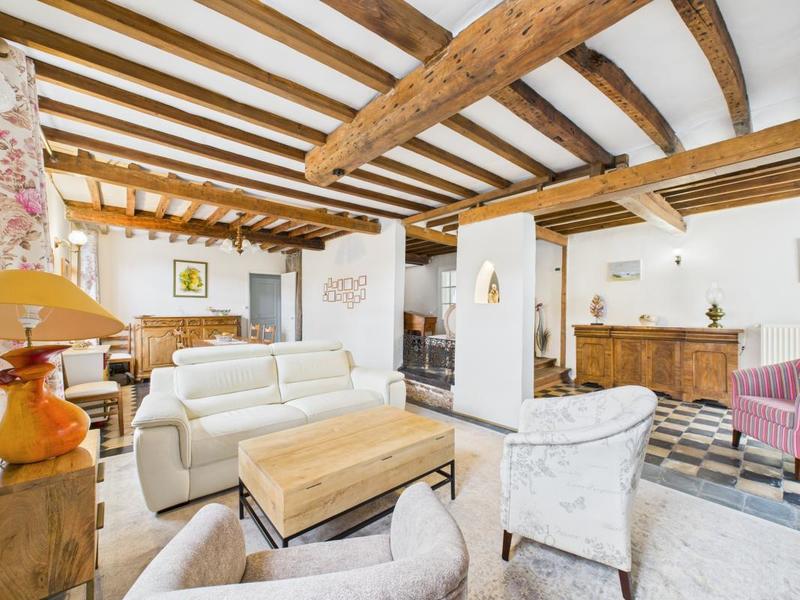 Maison - 140 m² - 6 pièces