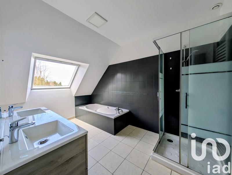 Maison - 140 m² - 6 pièces