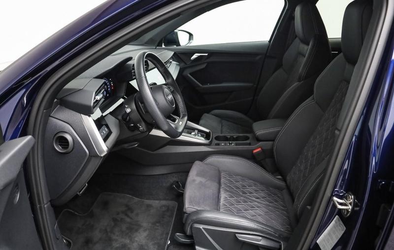 Audi A3 sportback 40 TFSIe 204 s-Line Hybride Rechargeable / Audi Sound System Regulateur de Distnce Apple Carplay Android Auto Jantes 18"