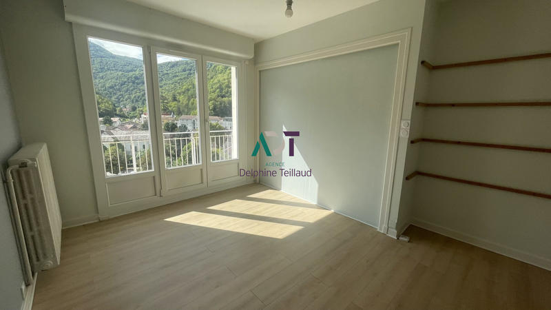Appartement - 90 m² - 4 pièces