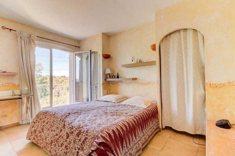 Villa - 180 m² - 6 pièces