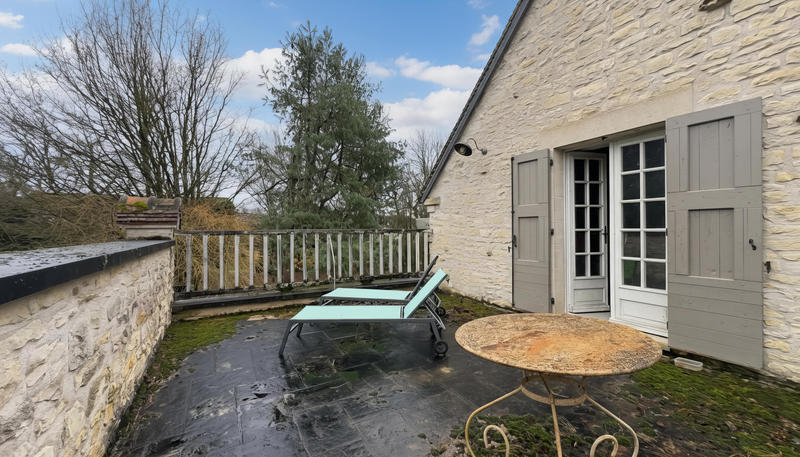 Maison - 280 m² - 11 pièces