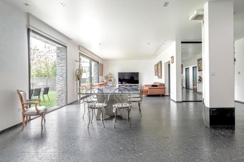 Maison d'architecte - 325 m² - 7 pièces