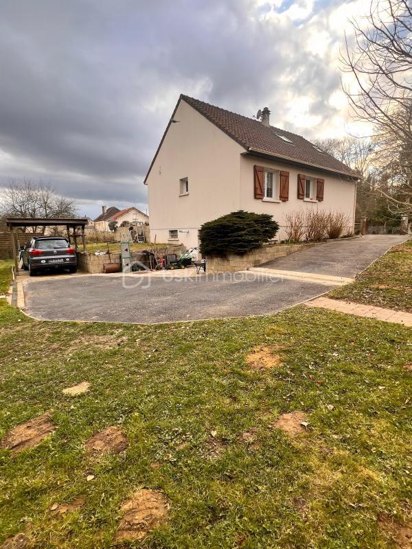 Maison - 104 m² - 5 pièces