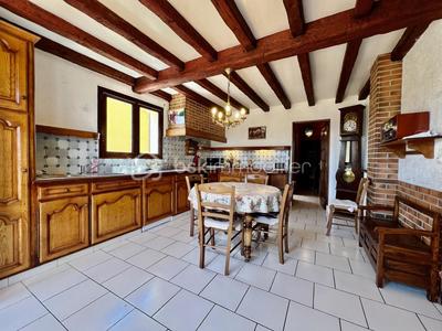 Pavillon - 179 m² - 7 pièces