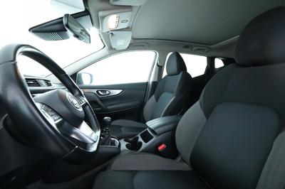 Nissan Qashqai 1.3 Dig-T n-Connecta 140 ch