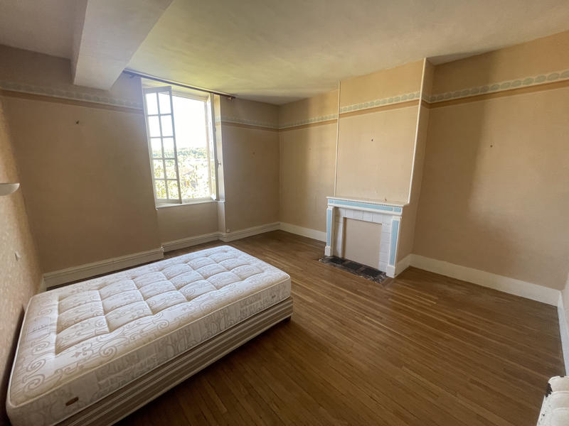 Maison - 330 m² - 10 pièces