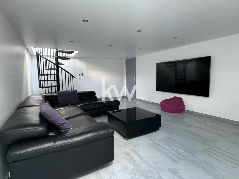 Maison - 180 m² - 6 pièces