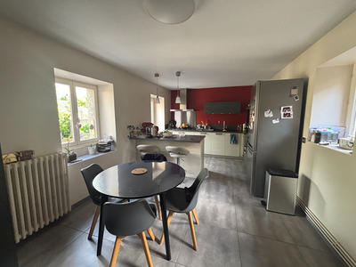 Maison - 212 m² - 6 pièces