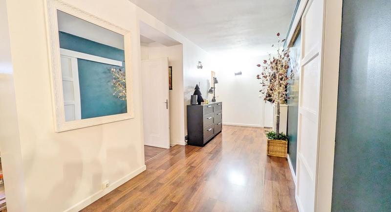 Appartement - 83 m² - 3 pièces