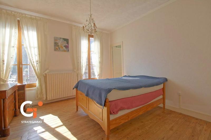 Maison - 144 m² - 8 pièces