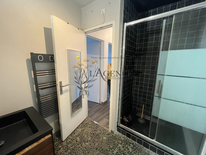 Appartement - 83 m² - 3 pièces