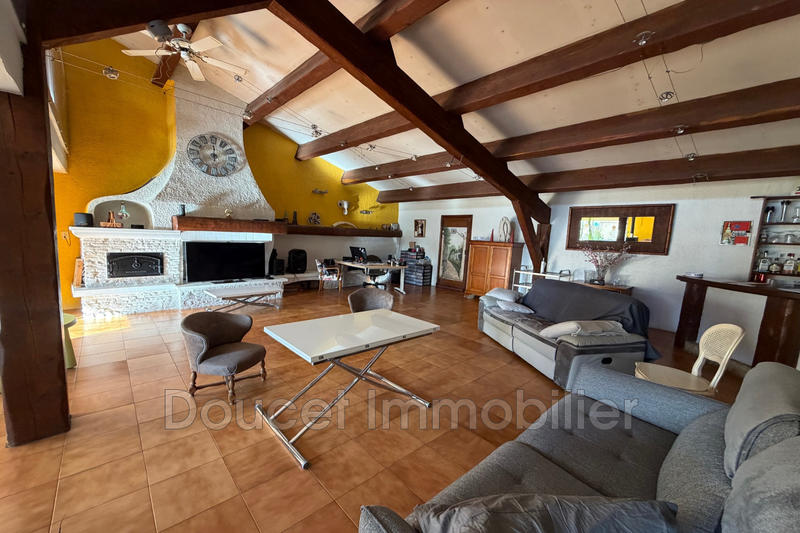 Maison - 254 m² - 5 pièces