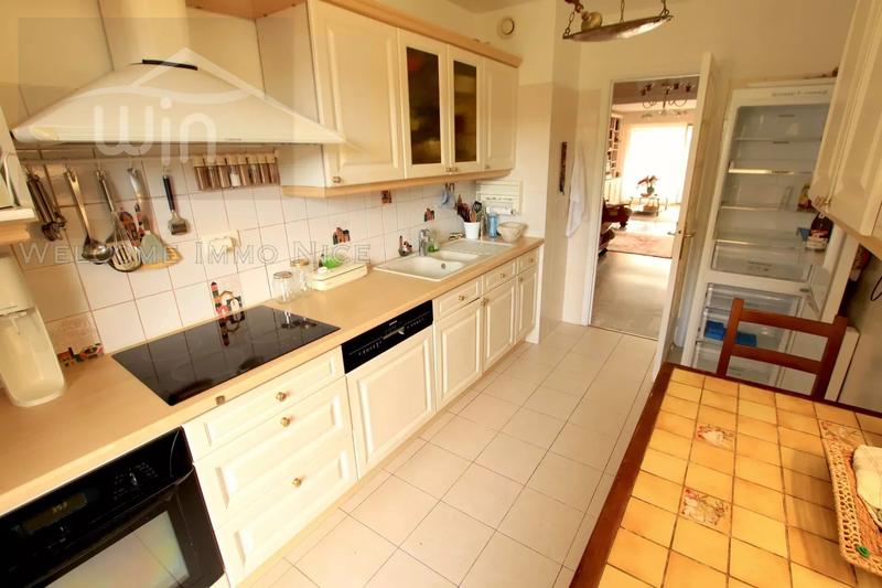 Appartement - 82 m² - 3 pièces