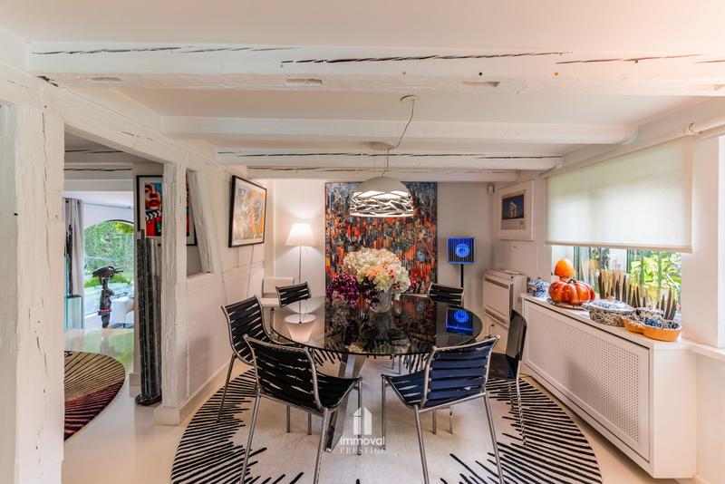 Maison ancienne - 248 m² - 7 pièces