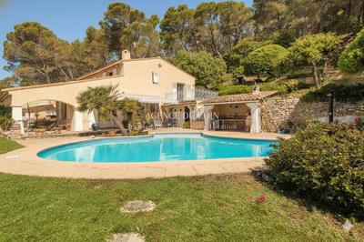 Maison - 200 m² - 4 pièces