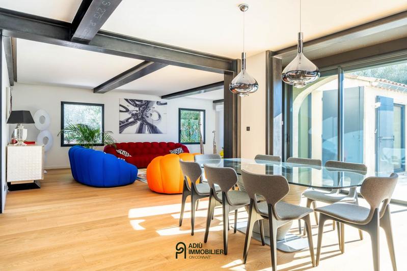 Villa - 280 m² - 7 pièces