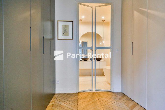 Appartement - 232 m² - 5 pièces