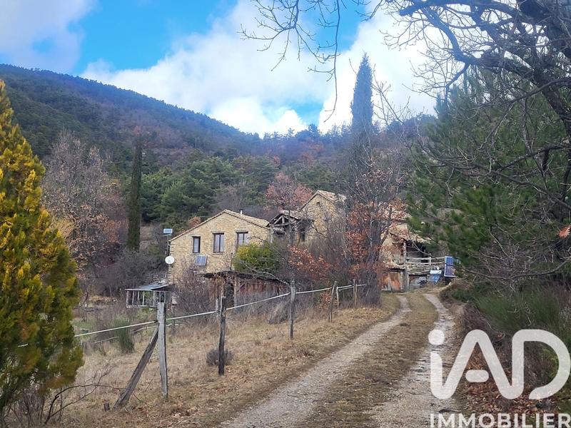 Maison - 227 m² - 7 pièces