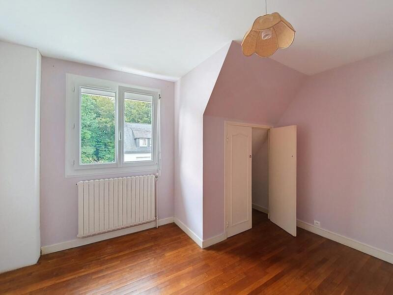 Maison - 98 m² - 5 pièces