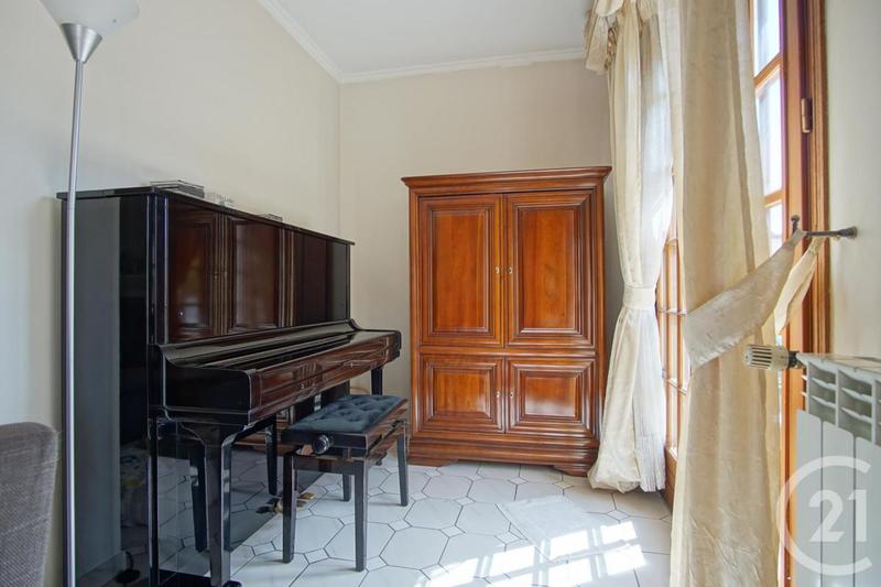 Pavillon - 137 m² - 6 pièces