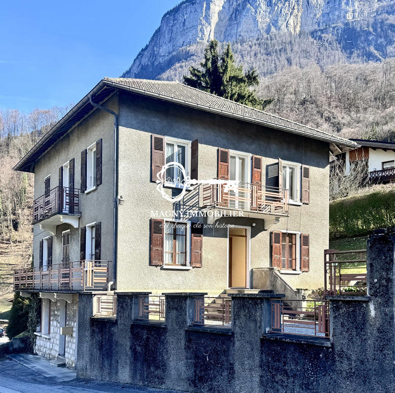 Maison ancienne - 166 m² - 6 pièces