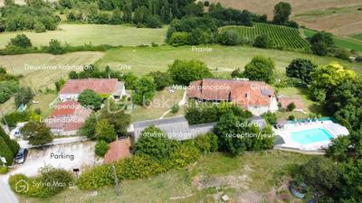 Gîte - 390 m² - 20 pièces