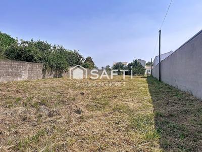 Terrain - 799 m²
