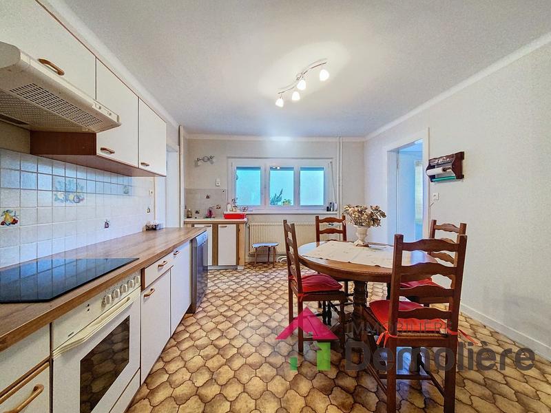 Maison - 210 m² - 10 pièces